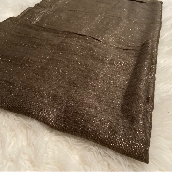 EXPRESS Metallic Bronze Infinity Scarf - Picture 4 of 6